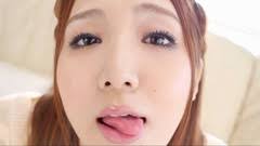 นักแสดงสาวหน้าใสที่ใครสบตาก็ใจสั่น เส้นทางเสน่ห์เกินต้านของ Ayaka Tomoda จากรอยยิ้มแรกพบสู่ขวัญใจแฟนๆ ทั่วเอเชีย